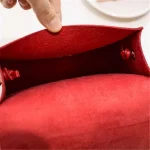 Women Solid Color Metal Lock Clasp Crossbody Bag - Image 5