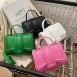 Women Fashion Flap Design Crocodile Pattern PU Crossbody Bag